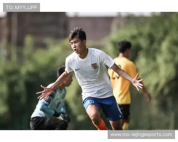 足球天才Tee崛起之路：从青训到世界舞台的荣耀征程