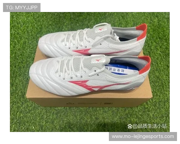 足球球星运动鞋鞋带系法解析与技巧提升运动表现的关键方法 足球球星运动鞋鞋带系法解析与技巧提升运动表现的关键方法